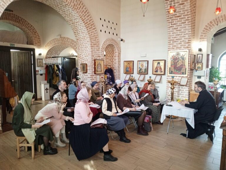 Занятие с отцом Константином